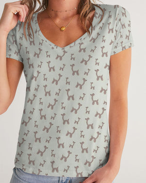 Balloon Giraffes Women's V-Neck Tee