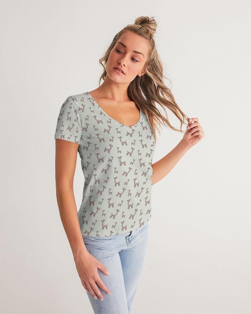 Balloon Giraffes Women's V-Neck Tee