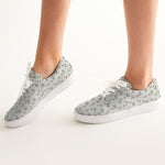 Balloon Giraffes Women's Lace Up Canvas Shoe